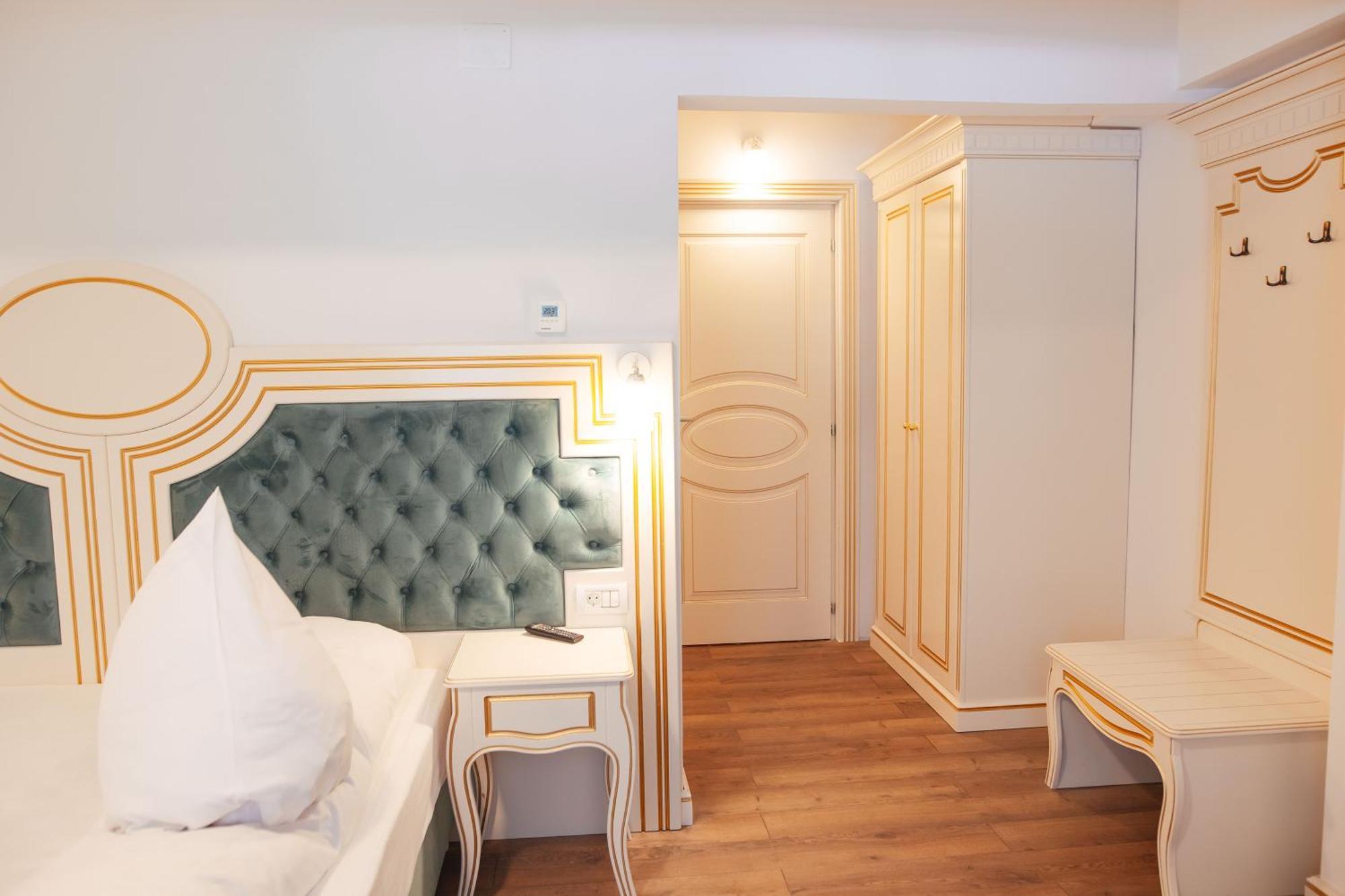 Hotel Miruna Сымбэта-де-Сус Экстерьер фото