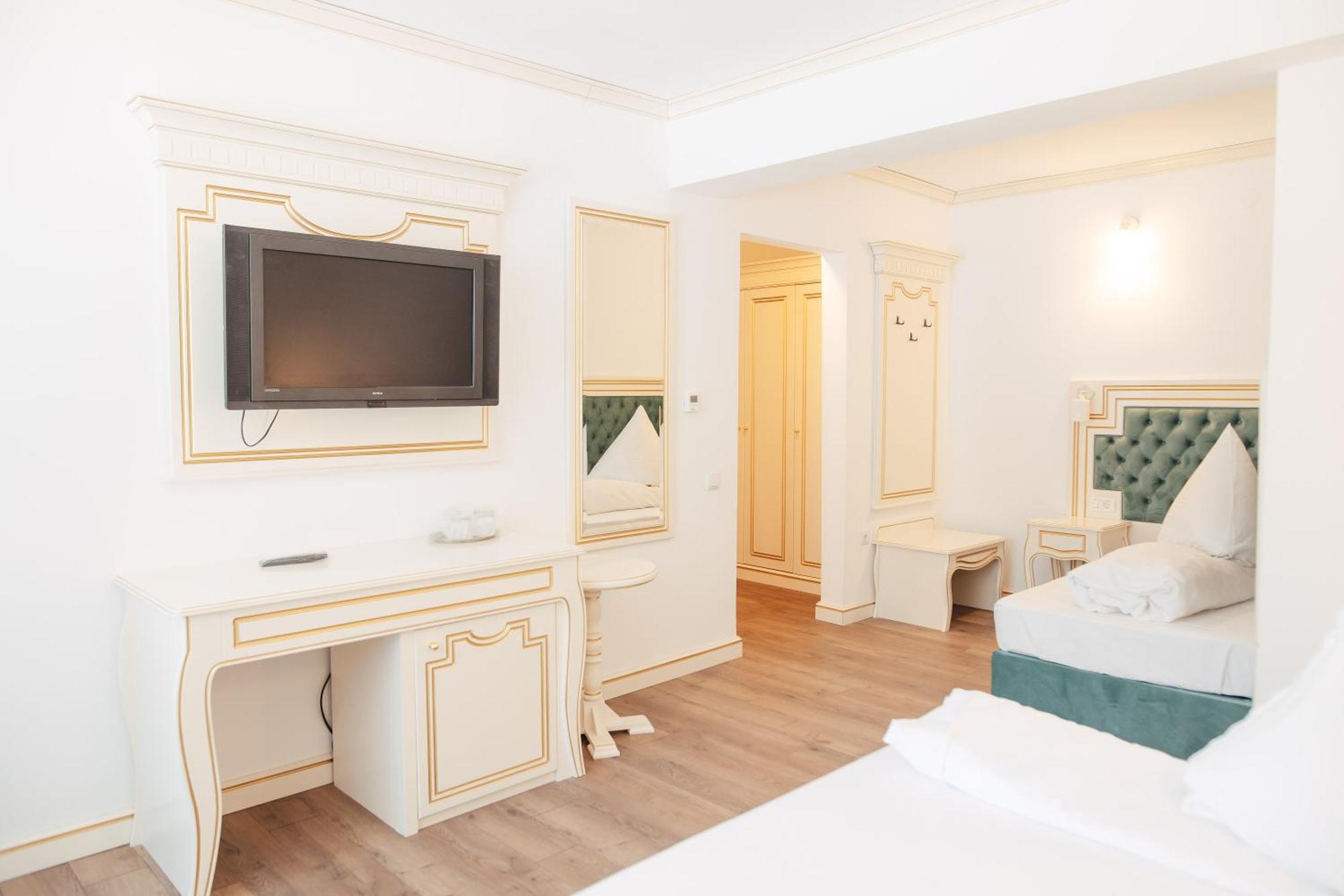 Hotel Miruna Сымбэта-де-Сус Экстерьер фото